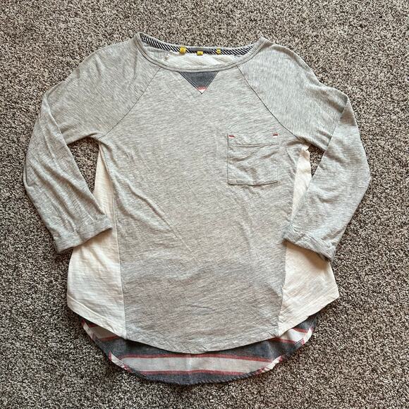 Little Yellow Button Anthropologie light gray top size XS - Picture 5 of 9